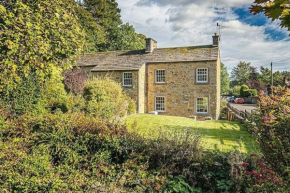 The Aubrey - a gorgeous converted 17th Century Grade II listed bolthole in Bakewell